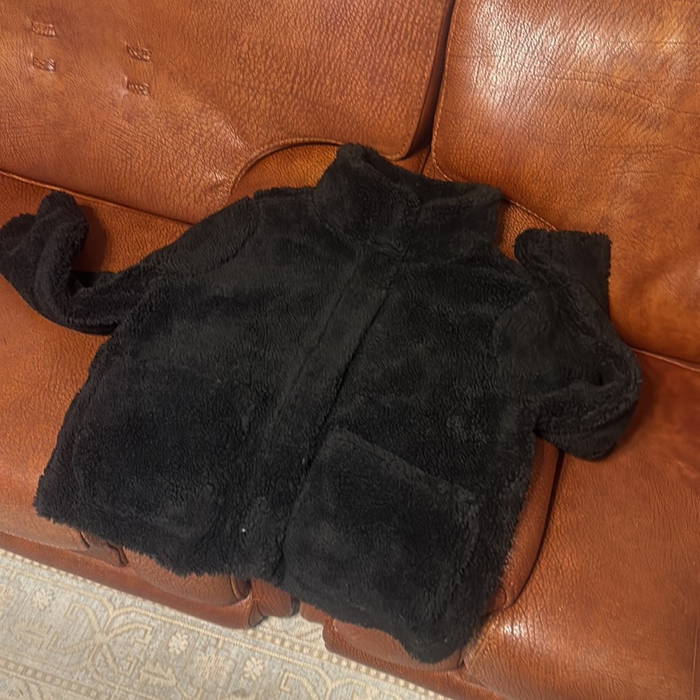 OLD NAVY FAUX FUR COAT SIZE M BLACK COLOR
